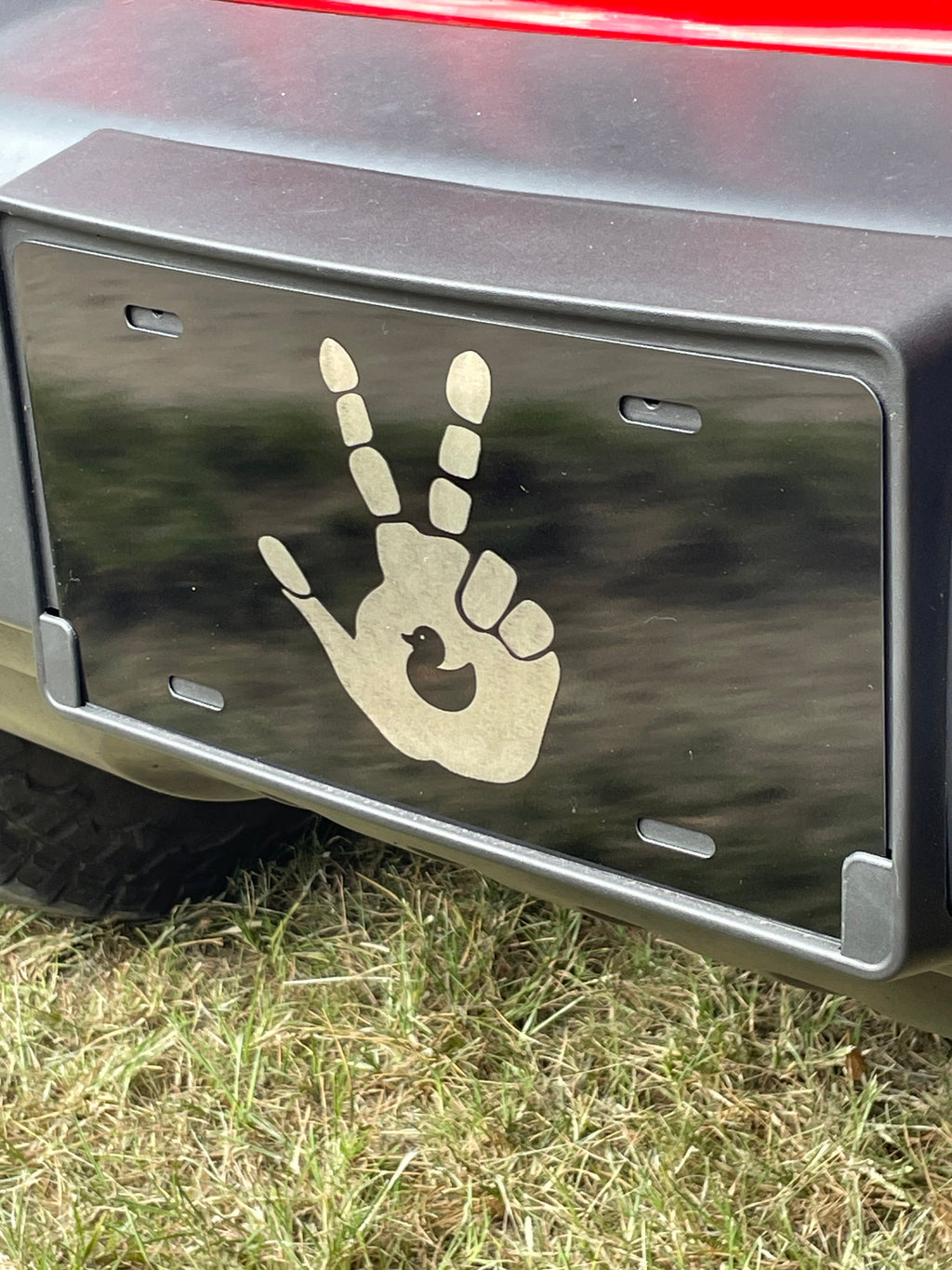 Gloss Black Aluminum Car Tag Laser Engraved Duck Wave