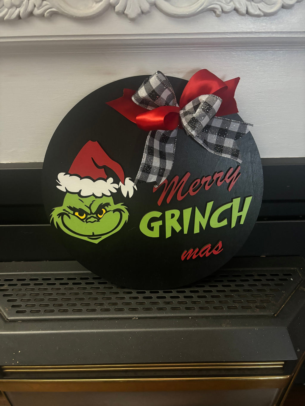 Merry Grinch Mas Door Hanger Sign