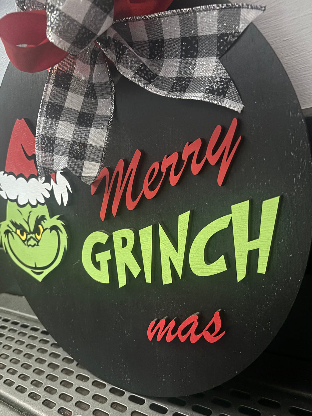 Merry Grinch Mas Door Hanger Sign